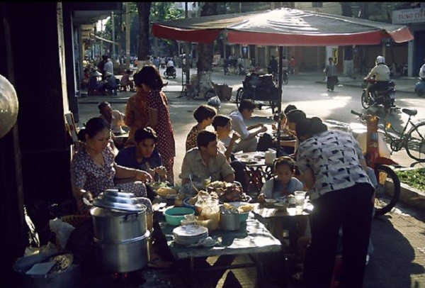 Người Sài Gòn ăn sáng